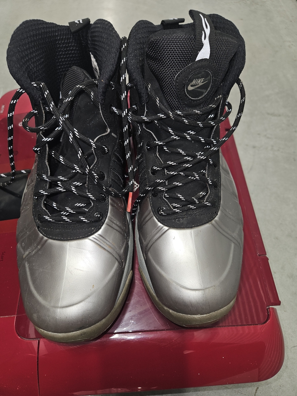 Nike Air Bakin Posite Men's Silver & Black High-Top Basketball Shoes